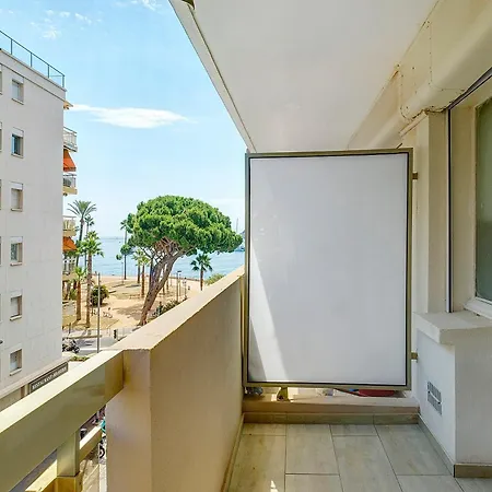 Elysee Foch Front De Apartment